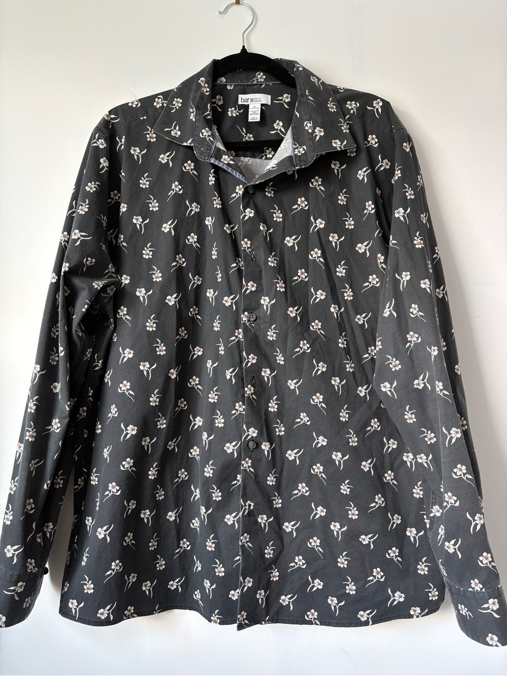 Bar III Black Floral Print Long Sleeve Button-Down Shirt